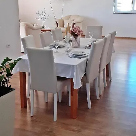 Dom wakacyjny Spacious, Comfortable And Peaceful House